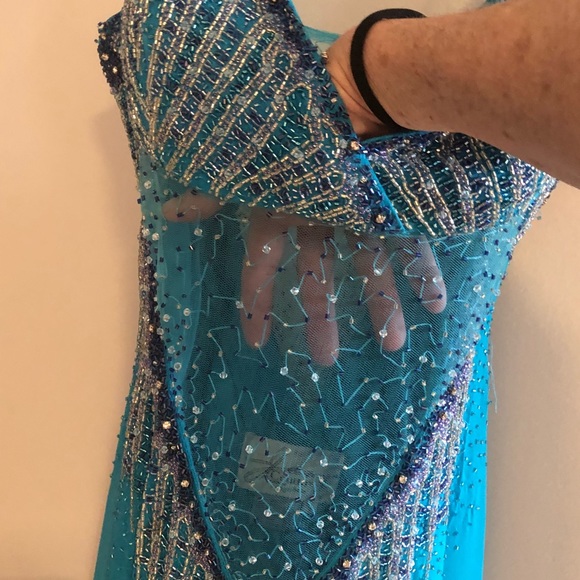 Vegas Dress Ombre Turquoise w/sheer beaded shawl - Picture 3 of 7